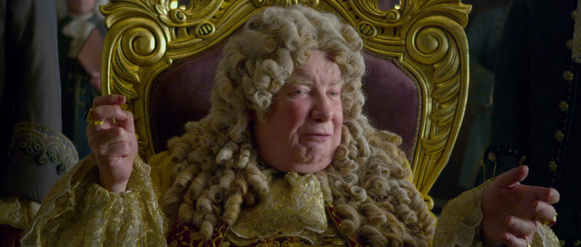 File:KingGeorgeBeforeGoingNutsWithChains.png