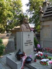 Konopnicka-grób.jpg