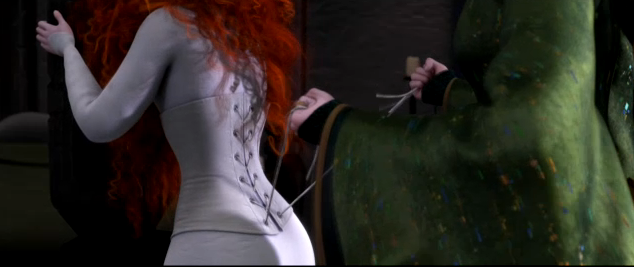 File:ElinordressingMerida.png