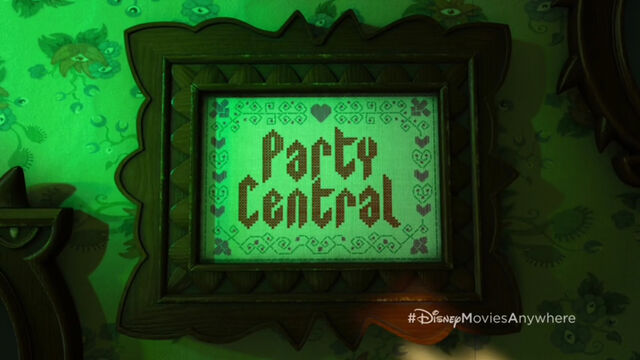 File:Party-Central-title-card-in-short.jpg