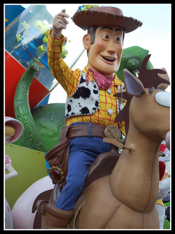 File:Woody bullseyedparkparade.jpg