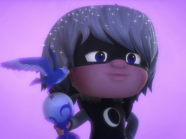 File:Luna Girl walking.png
