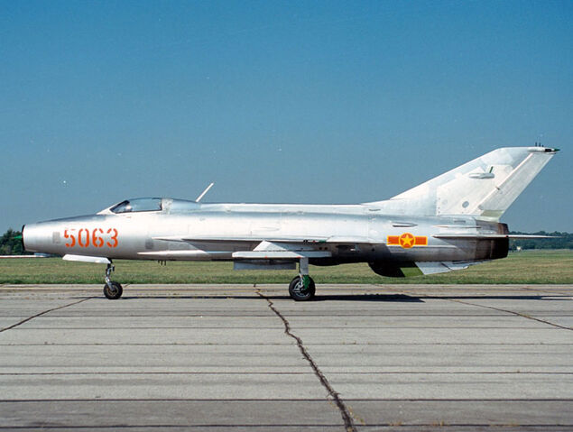 File:Mikoyangurevich-mig21-fishbed 2.jpg
