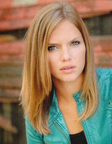 File:Tracy Spiridakos.jpg