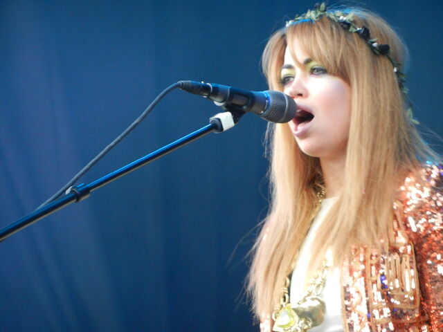 Datei:Aura Dione.jpg