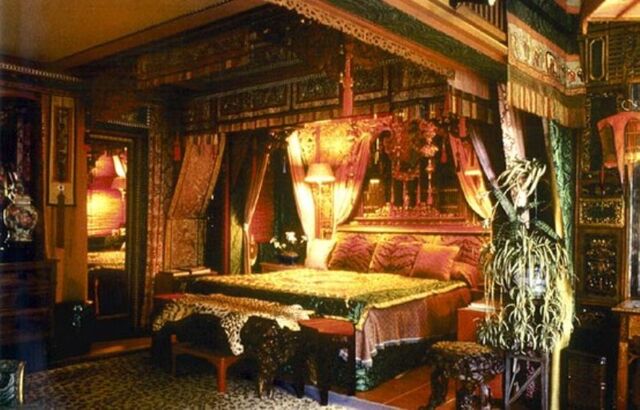 File:Gothic-Style-Bedroom-Design-Ideas-9.jpg