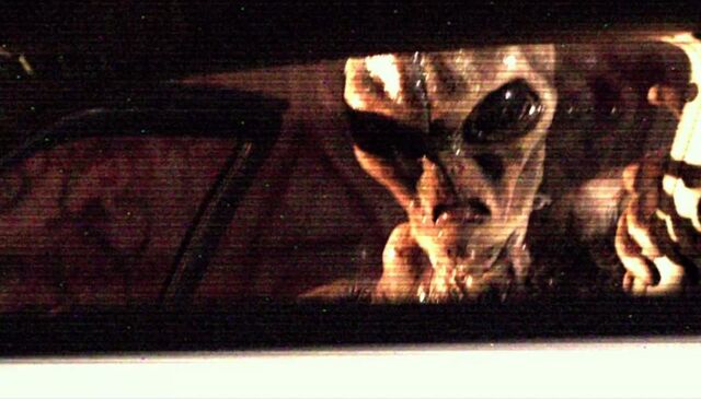 File:Alien-abduction-2014-02 zps58bfa95b.jpg