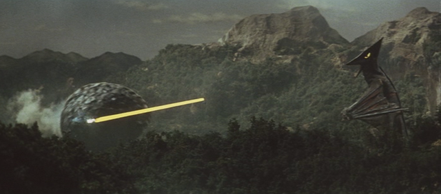 File:Gamera - 3 - vs Gyaos - 9 - Gamera shell vs Gyaos beam.png