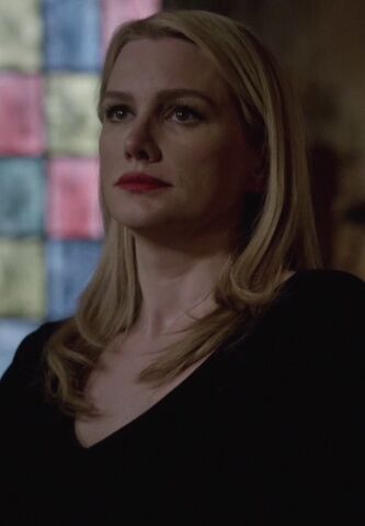 File:EstherMikaelson.jpg