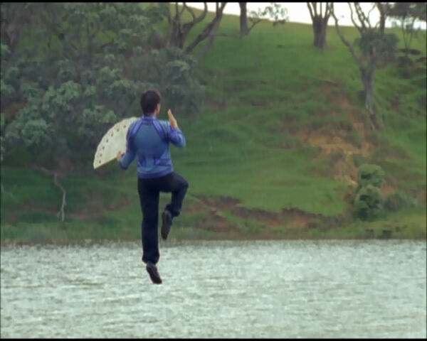 File:Theo Flying.jpg