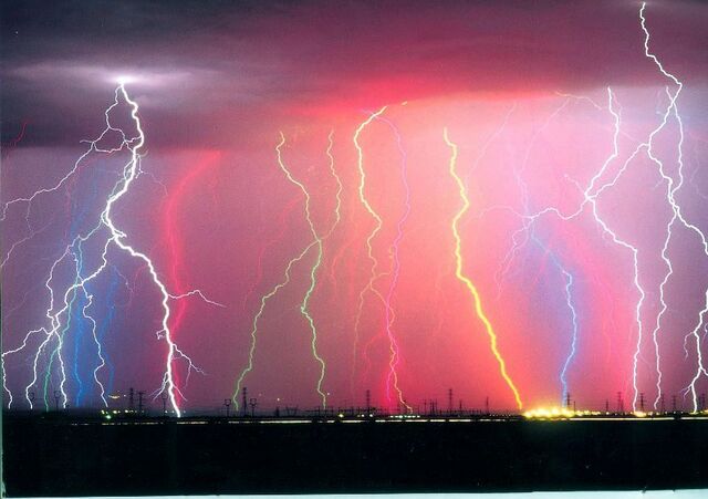 File:Lightning.jpg
