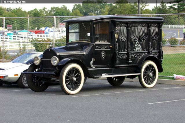 File:1919 Sayers and Scoville Hearse.jpg