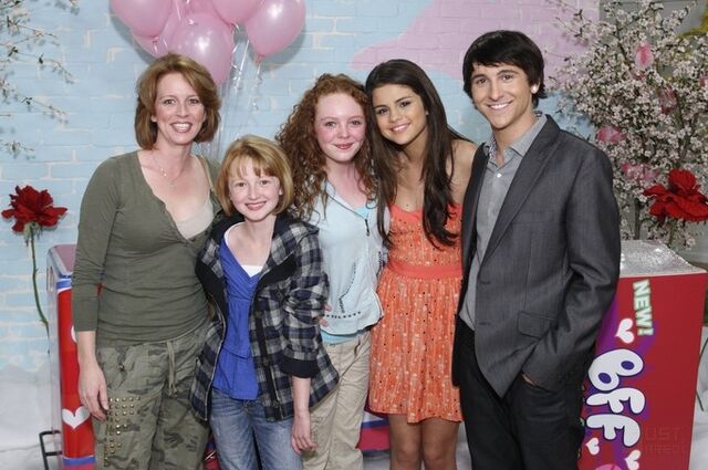 File:Marys Family.jpg