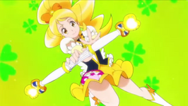 Honey invocando a el Baston Triple Miel para su ataque.png