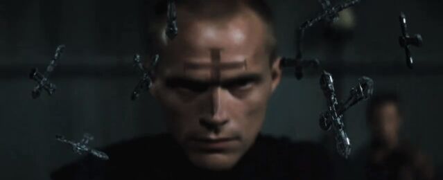 File:Priest trailer 44.jpg