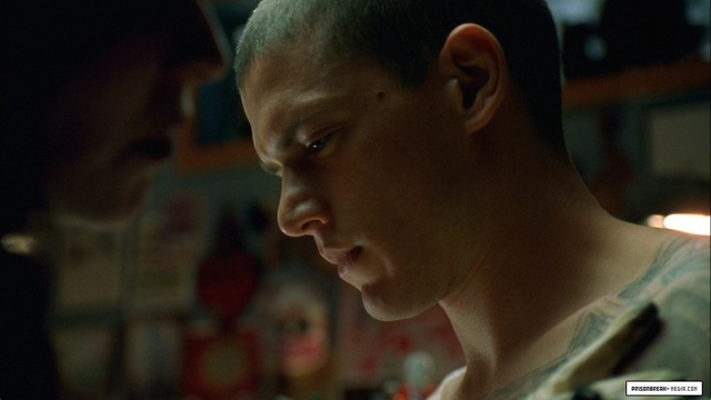 Archivo:1x01 1.png