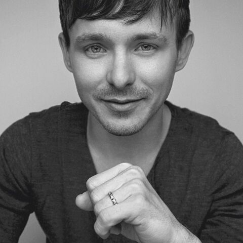 Файл:Marshall Allman.jpg