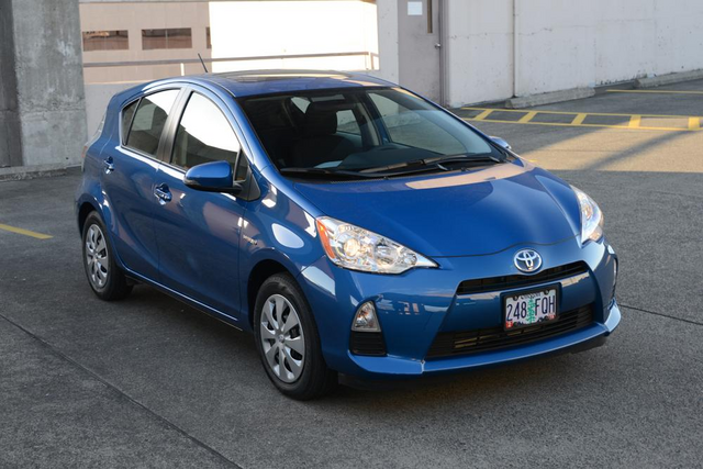 File:Prius c.png