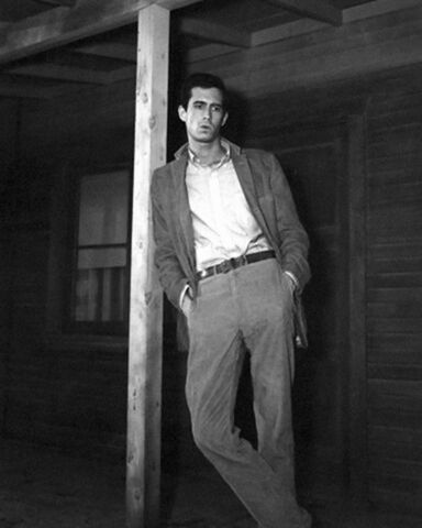 File:Tony Publicity 02.jpg
