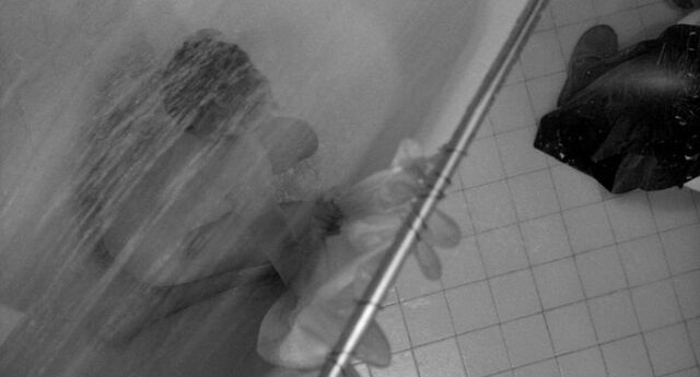 File:Shower 34.jpg