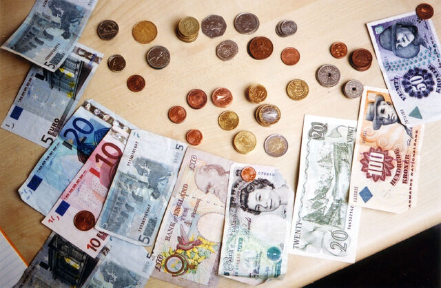 File:Moneybillscoins3.jpg