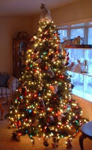 File:Fire Tock's Christmas Tree.jpg