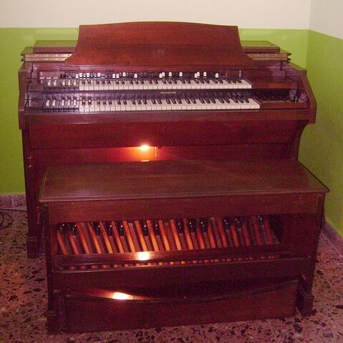 Archivo:800px-Hammond RT.jpg