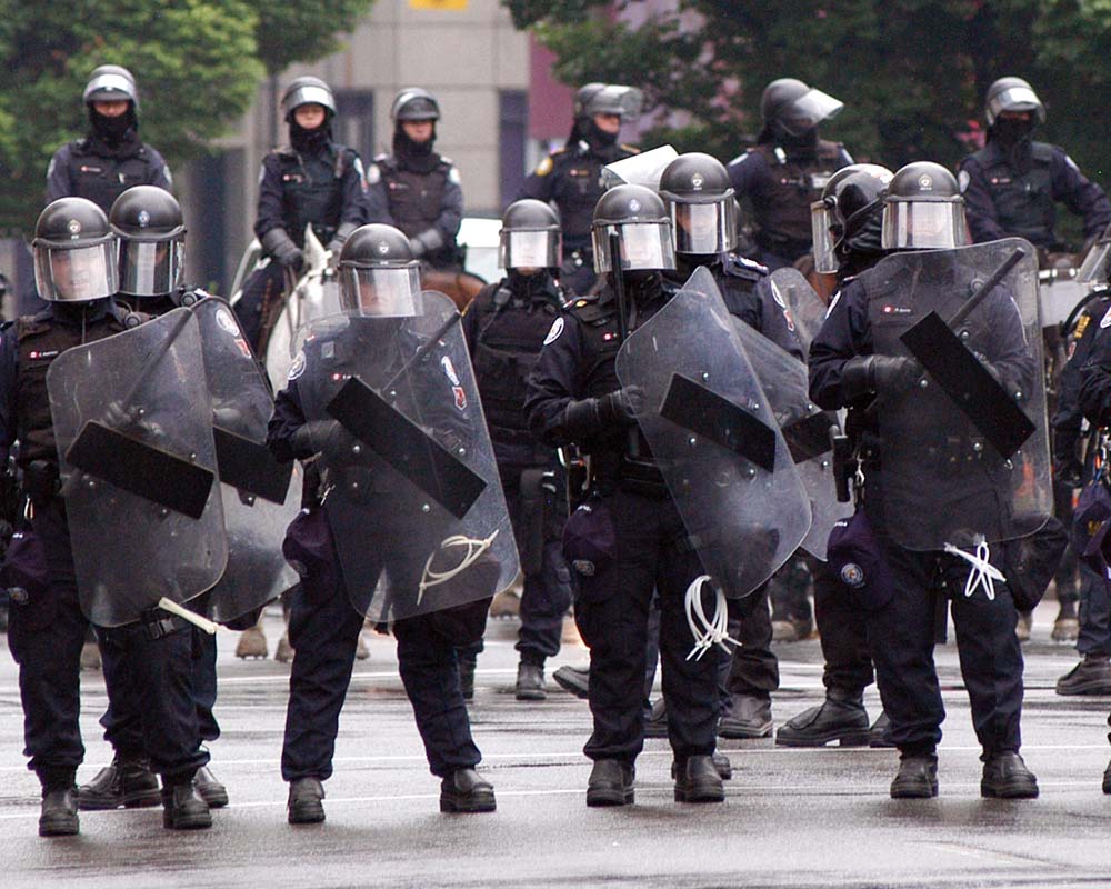 All Riot Police in the World are replaced by Roman Legions | SpaceBattles