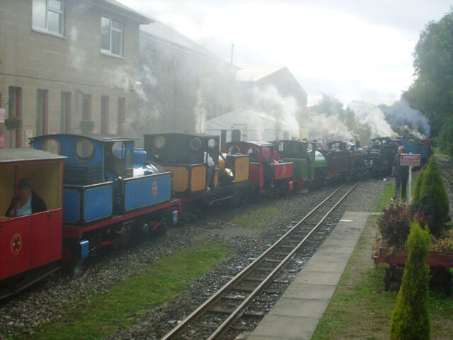 File:Kirkleesgala.jpg