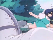Akane golpeando