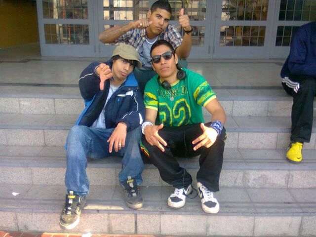 Archivo:Elemental con El Angel Morho y Martin Beat Box.jpg