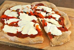 Red-pepper-and-onion-pizza