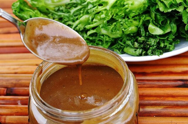 File:TahiniBalsamicDressing.jpg