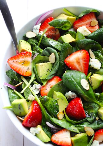File:Strawberry-and-Avocado-Spinach-Salad-51.jpg