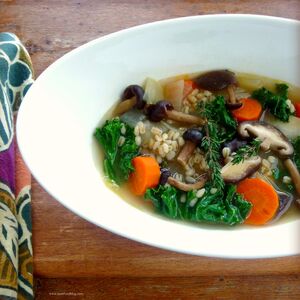Mushroom-barley-soup-tf1