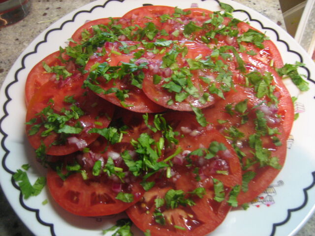 File:Tomato-salad-with-cilantro-vinaigrette.jpg