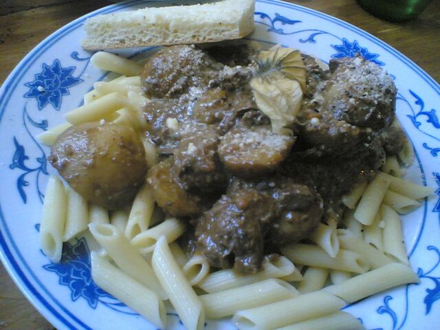 File:Boeuf+Bourguignon-9119.jpg