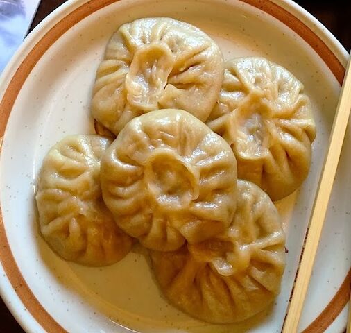 File:Dumpling 2 plate (FA).jpg
