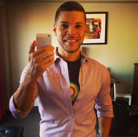 File:WilsonCruz-35.png