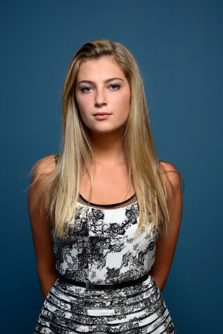 File:Zoe+Levin+Palo+Alto+Portraits+2013+Toronto+ Wqpua1EVOTl.jpg