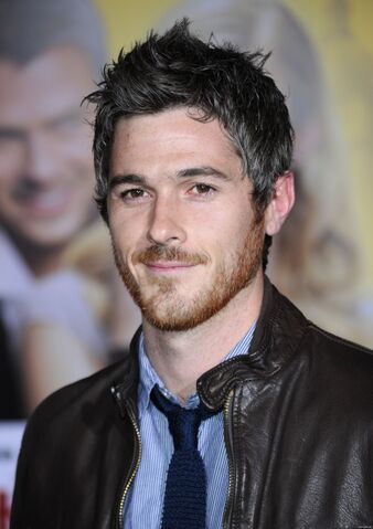 File:936full-dave-annable.jpg