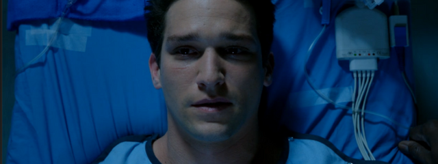 File:Red-Band-Society-season-1-episode-10-Hunter-surgery.png