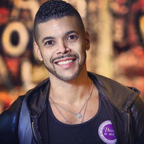 File:WilsonCruz-43.png