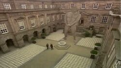 Statuepee