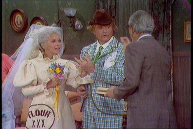 File:1969-12-02 Leigh Wedding.jpg