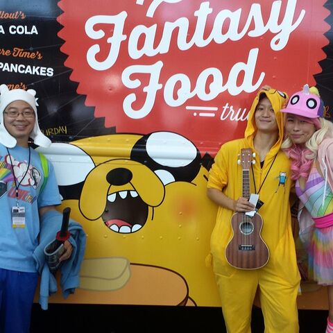 File:NYCC-2014 WikiaLive 0059.jpg