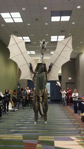 File:C2e22014-dragoncosplay2.jpg