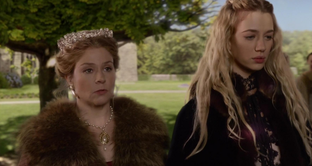 File:Chosen - 4 - catherine n olivia.png