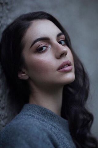 File:Adelaidekane2016photoshoot4.jpg