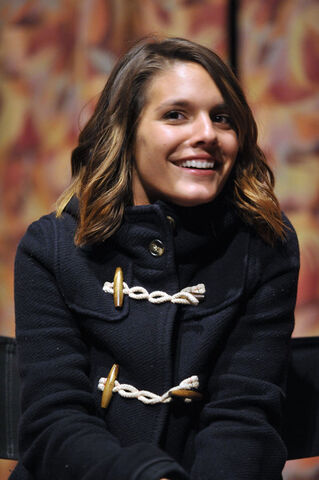 File:Caitlin+Stasey+Australians+Film+Screening+MPEzFBpqgDRl.jpg